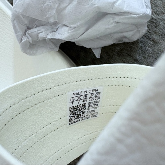 NWT Adidas x Fear of God Slides - Picture 12 of 12